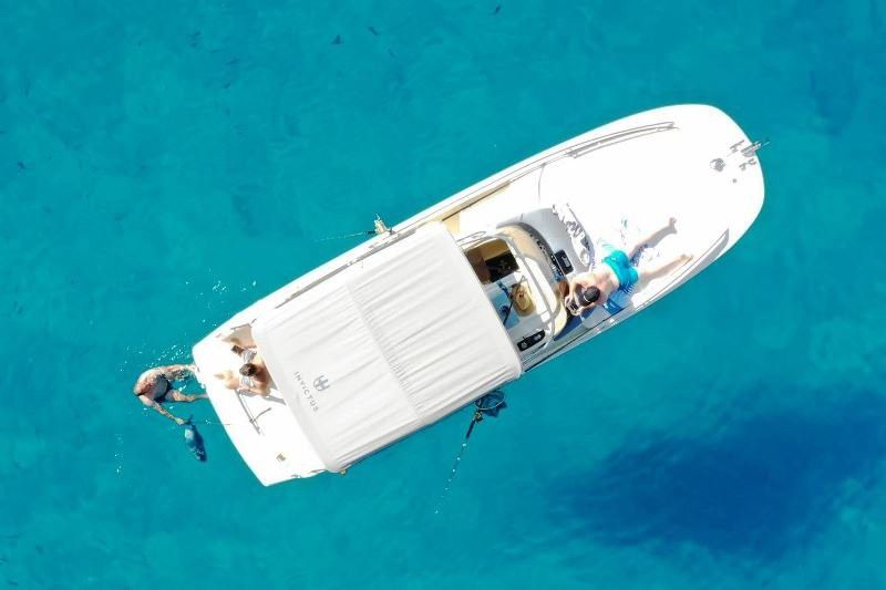 invictus-cx250-meta-1