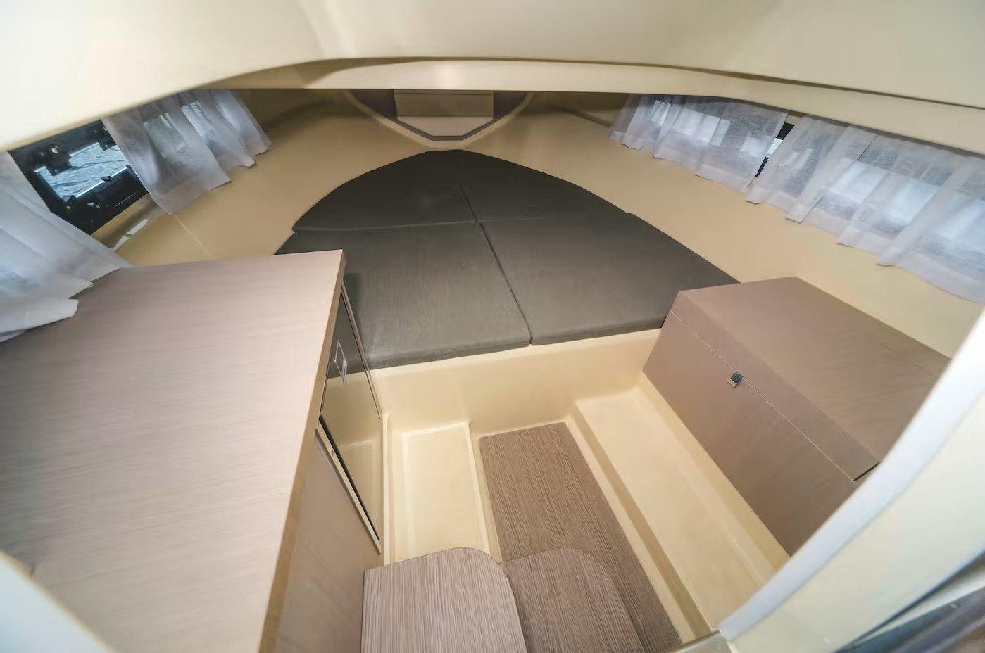 invictus-cx250-meta-3