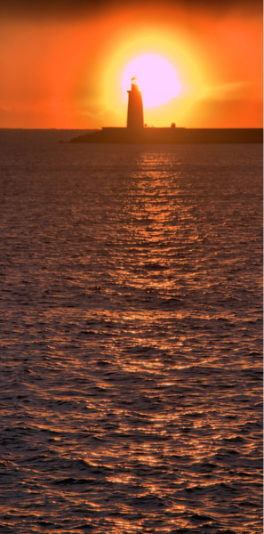 faro atardecer en puerto andratx